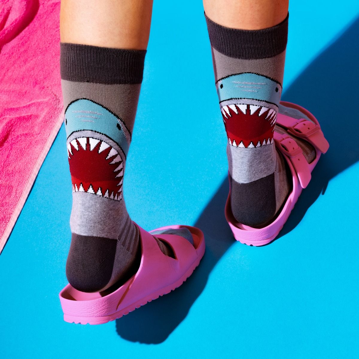 BIG ANIMAL SOCKS SHARK ATTACK